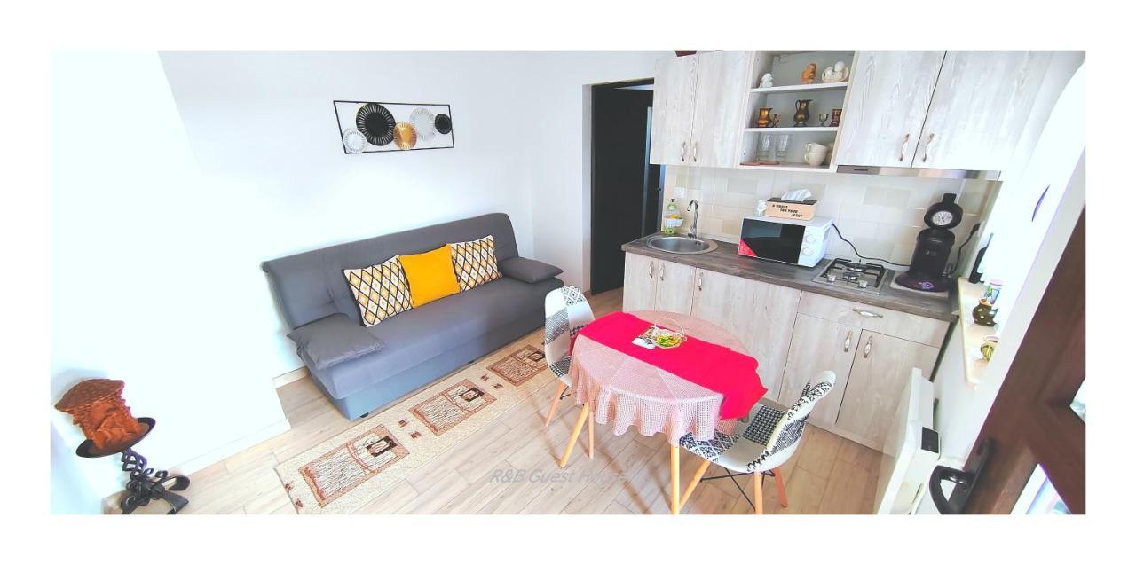 קאמפולונג מולדובנסק R&B Guest House מראה חיצוני תמונה