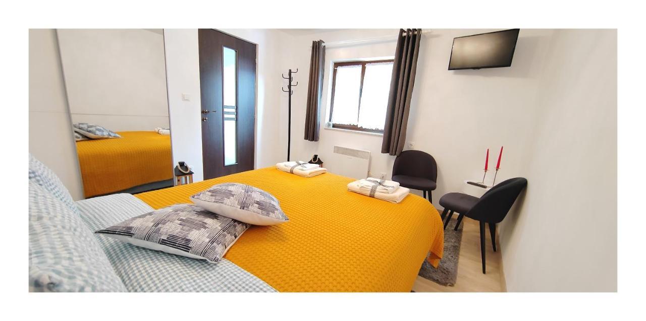 קאמפולונג מולדובנסק R&B Guest House מראה חיצוני תמונה